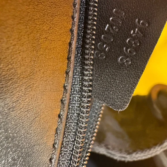 Gucci Black Monogram Tote hand bag comes with personal wallet in good condition - Picture 5 of 16